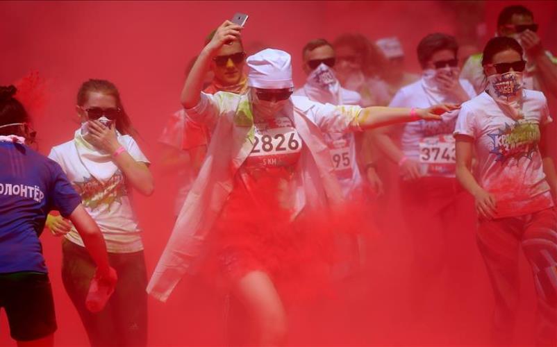 Spektakularna utrka Color Run u Moskvi okupila hiljade učesnika