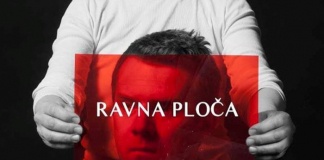 Ravna ploča