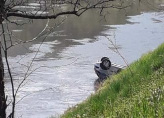 Vozilo U Rijeci Bosni