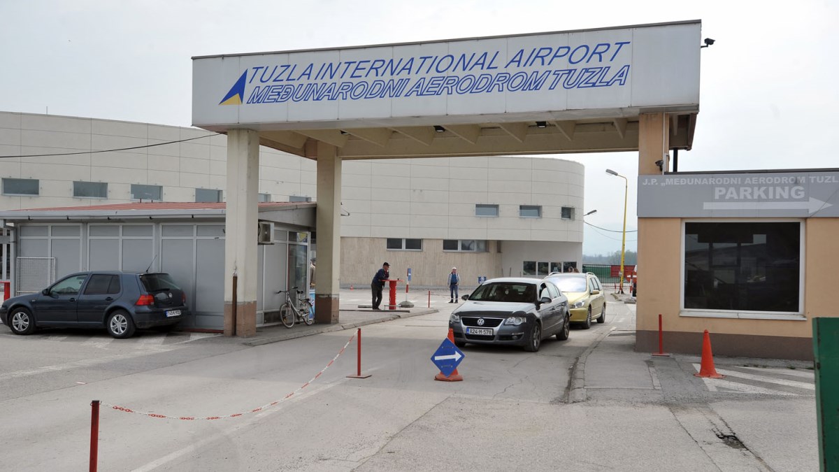 Bivši direktor aerodroma u Tuzli osumnjičen za zloupotrebu milion KM