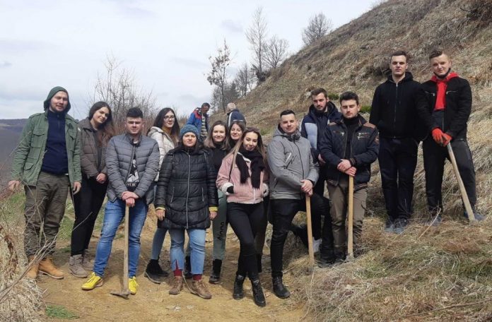 Studenti Posadili Sadnice