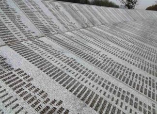 Porodice Dale Saglasnost Za Ukop 14 Zrtava Genocida Memorijalni Centar Srebrenica Potocari 112020 Ha 2 609f866146c0a