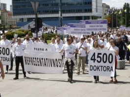 Protesti Doktora