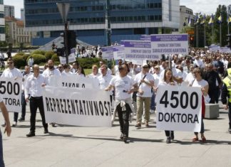 Protesti Doktora