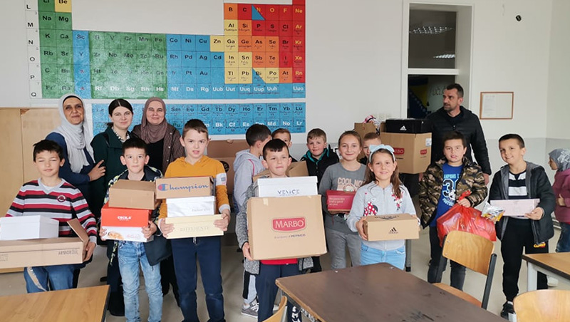 Učenici OŠ Iz Željeznog Polja Prikupili Igračke Za Vršnjake U Turskoj