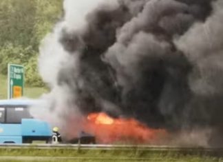 Zapaljen Autobus Iz Tuzle