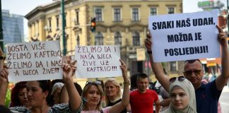 Protest Građana U Sarajevu Za Lijek Za Cističnu Fibrozu