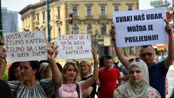 Protest Građana U Sarajevu Za Lijek Za Cističnu Fibrozu