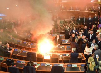 Albanija Parlament Incident