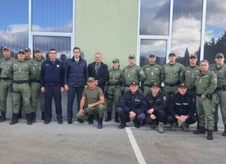 Ministar Unutrašnjih Poslova ZDK Emir Vračo Zajedno Sa Policijskim Komesarom Admirom Gazićem Posjetio Specijalnu Policijsku Jedinicu Foto