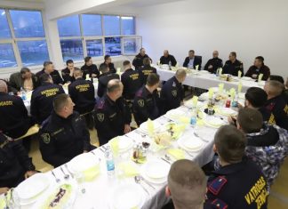 Iftar U Vatrogasnoj Službi Zenica