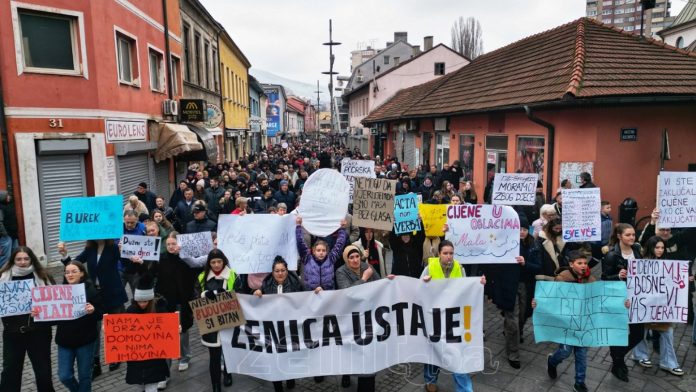 Protesti Zenica Ustaje