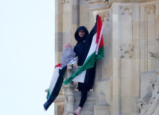 Uhapšen Muškarac Koji Se Popeo Na Big Ben U Londonu I Mahao Palestinskom Zastavom