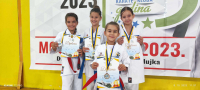 Karate klub "Perfekt" Zenica na turnirima u Vogošći i Mostaru osvojili 20 medalja