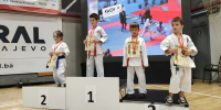 Karate klub "Perfekt" Zenica na turnirima u Vogošći i Mostaru osvojili 20 medalja