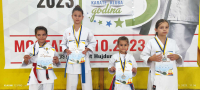 Karate klub "Perfekt" Zenica na turnirima u Vogošći i Mostaru osvojili 20 medalja